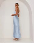 Isabella | Halterneck-Kleid mit Rückenausschnitt und Seitenschlitz