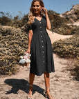 Theda | Damen-Midikleid mit Knopfleiste, kurzen Ärmeln und formgebendem Schnitt