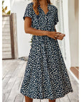 Amira | Knopf-Down-Midikleid mit Bindegürtel