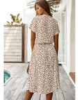 Amira | Knopf-Down-Midikleid mit Bindegürtel