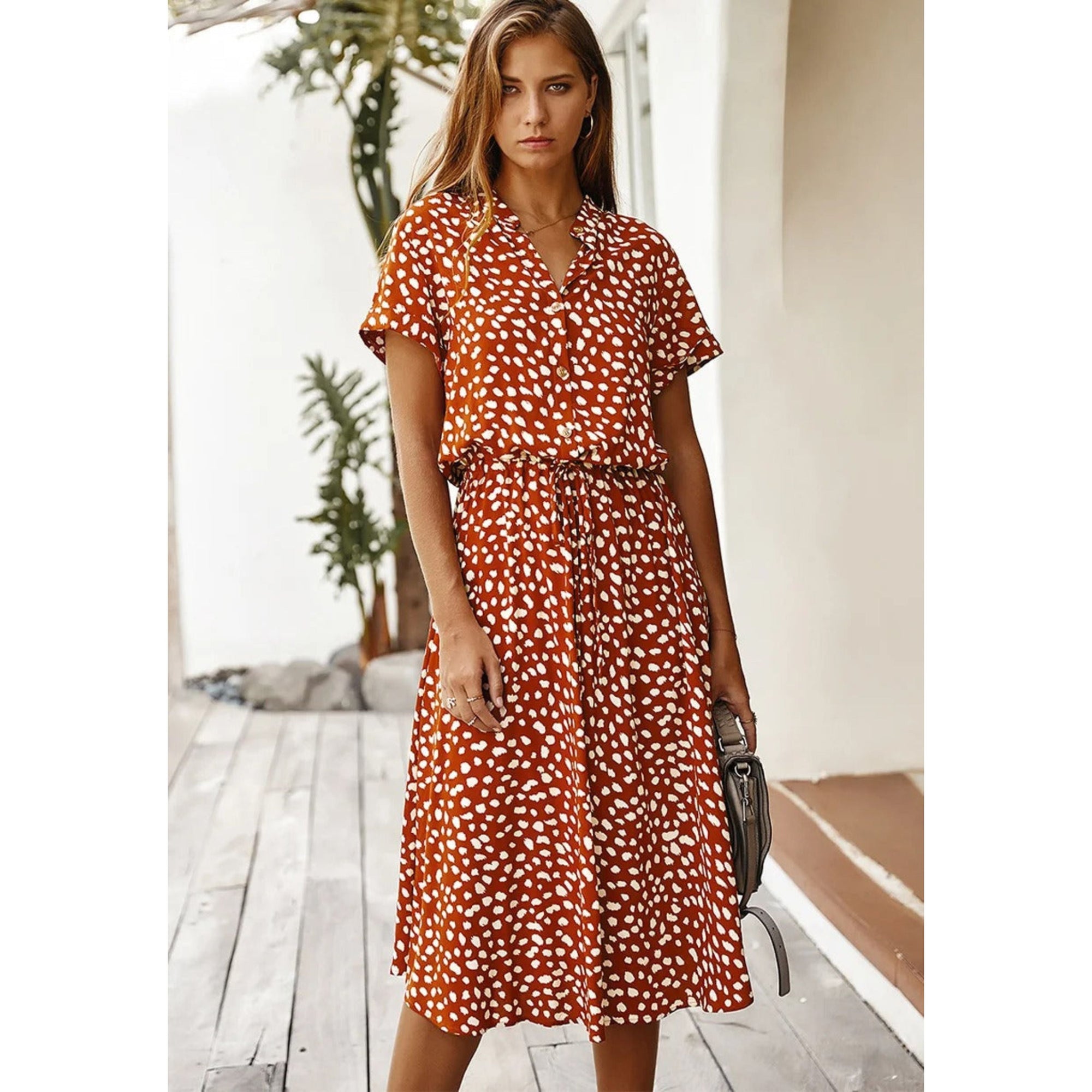 Amira | Knopf-Down-Midikleid mit Bindegürtel