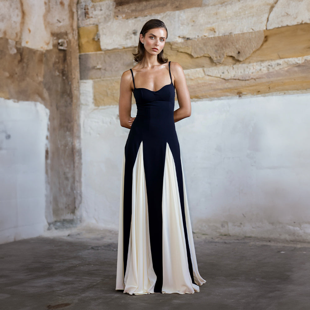 Noelle | Zweifarbiges Abendkleid mit Schwingeffekt