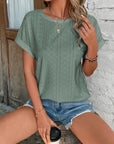 Elin | Leichtes T-Shirt mit modernen Details