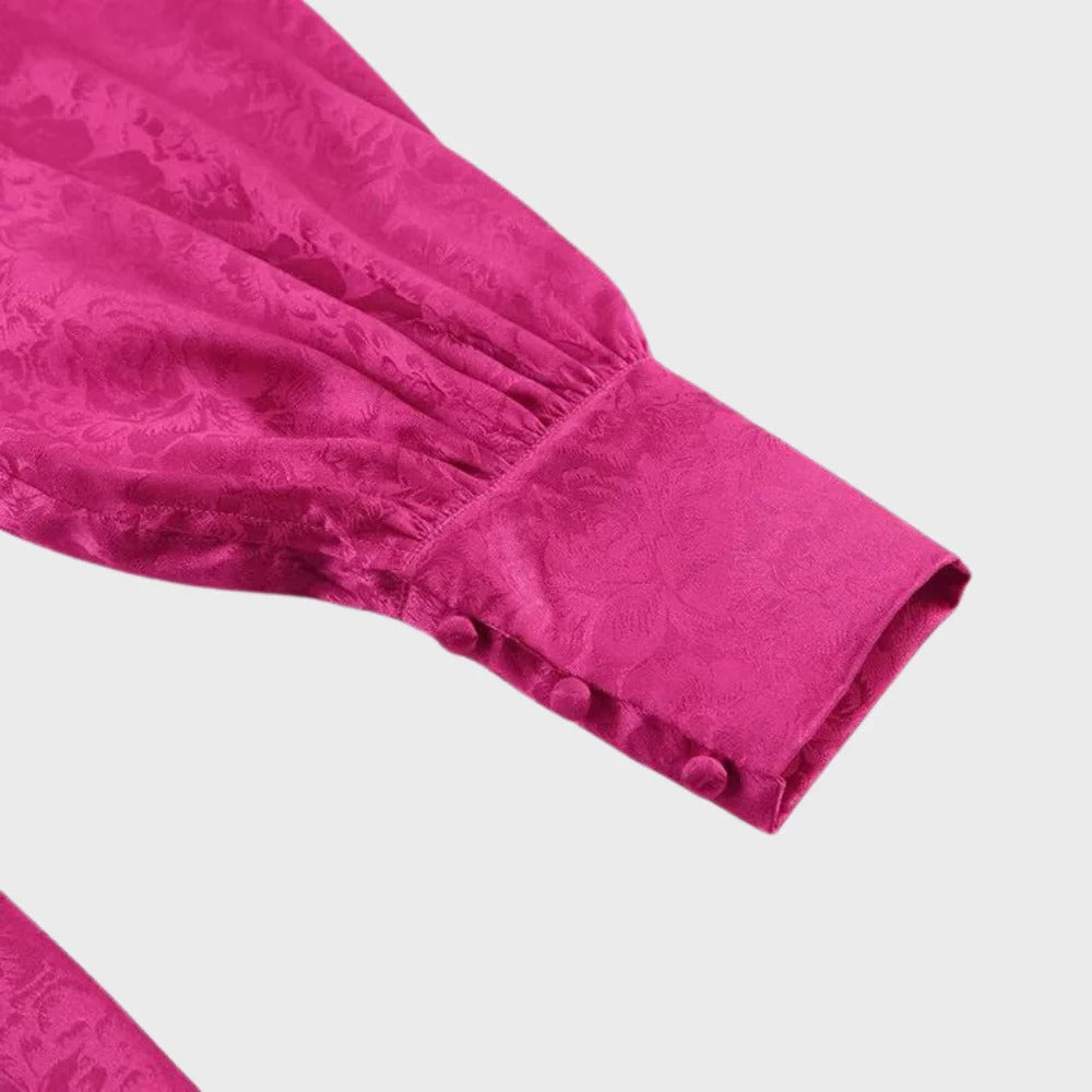 Quirina | Fließendes Damen-Midikleid mit kurzen Ärmeln und Falten vorn