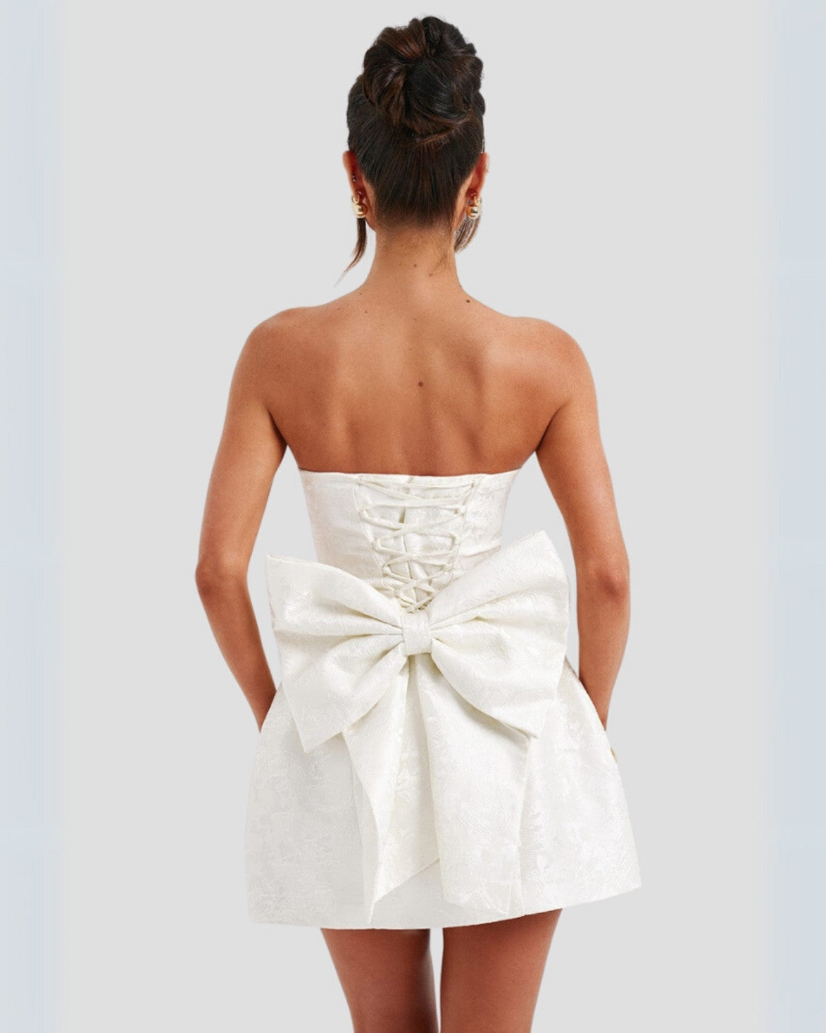 Zoë | Elegantes Mini-Sommerkleid mit Schleifendetail
