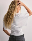 Elena | Trendiges Icon-Tee mit Schmetterlingsärmeln