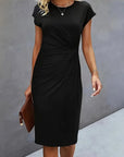 Mirella | Zeitloses Midikleid mit femininer Silhouette