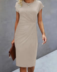 Mirella | Zeitloses Midikleid mit femininer Silhouette