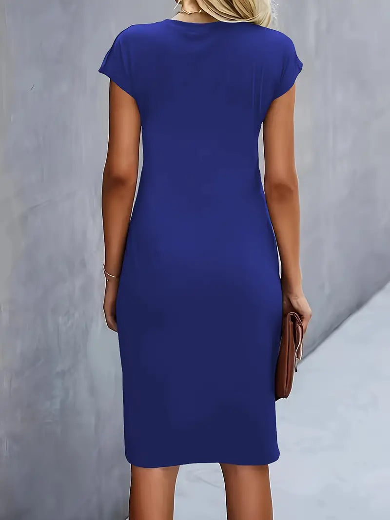 Mirella | Zeitloses Midikleid mit femininer Silhouette