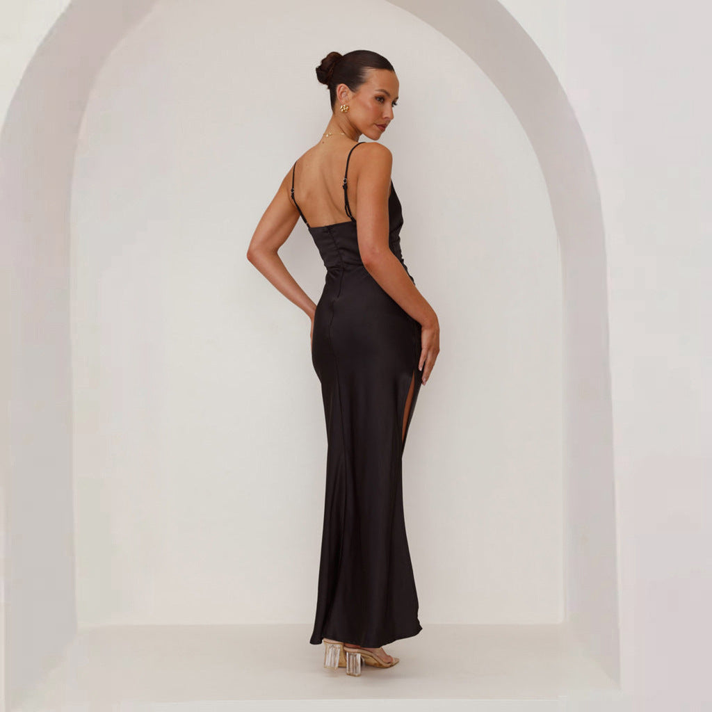 Isabella | Halterneck-Kleid mit Rückenausschnitt und Seitenschlitz