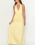 Lucinda | Figurbetontes Neckholder-Maxikleid mit Raffung