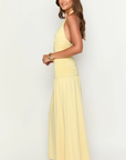 Lucinda | Figurbetontes Neckholder-Maxikleid mit Raffung
