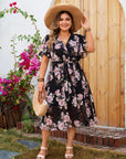 Florinda | Plus Size Midikleid mit V-Ausschnitt & Blumenmuster