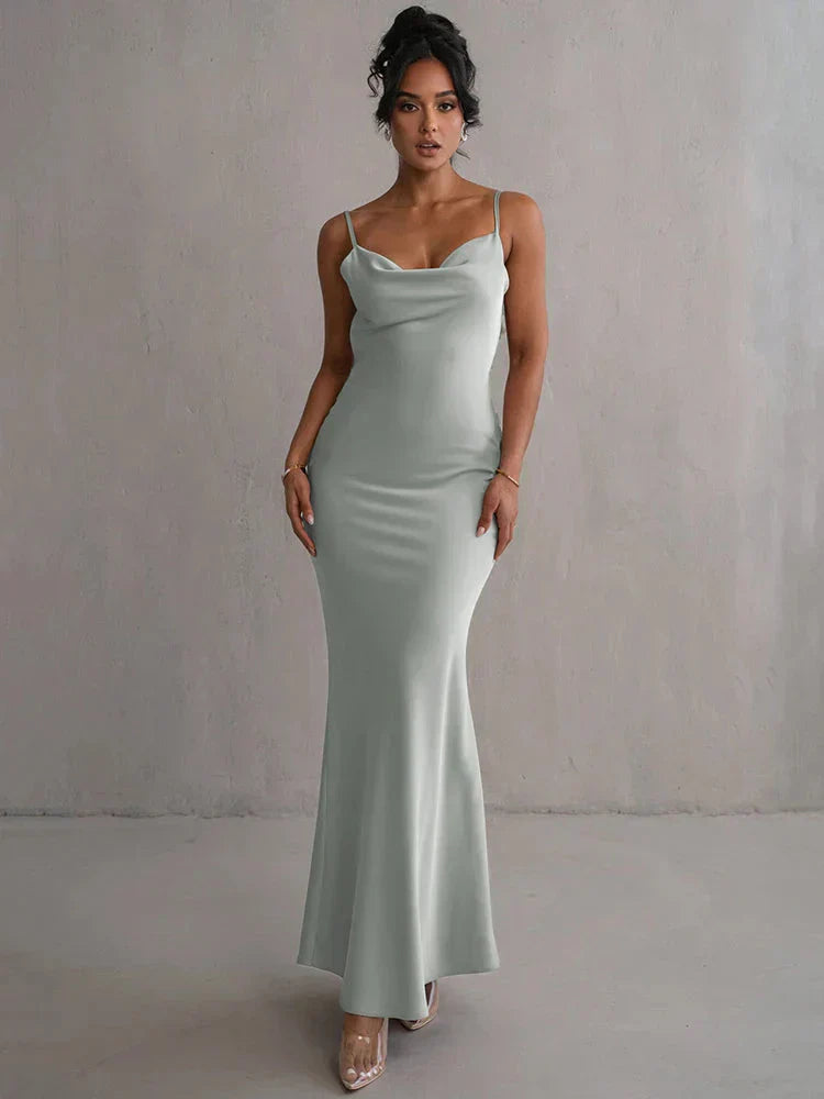 Emily | Satinkleid mit Wasserfallkragen und fließender Eleganz