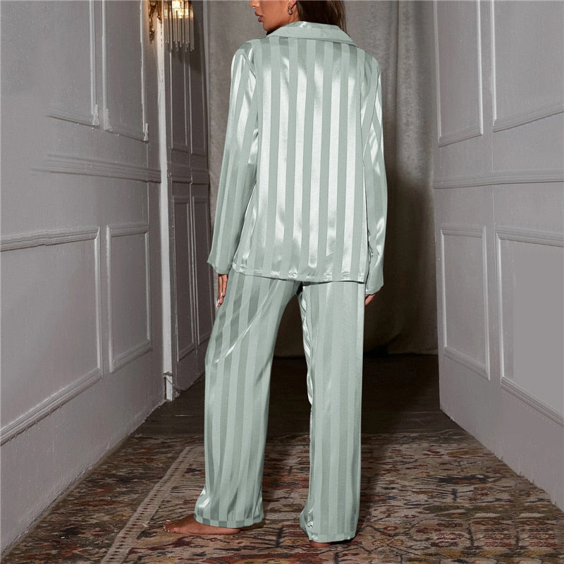 Clara | Stilvolles Seidenpyjama-Set
