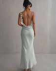 Emily | Satinkleid mit Wasserfallkragen und fließender Eleganz