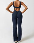 Marvella | Damen-Jumpsuit mit weitem Bein und V-Rücken