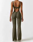 Marvella | Damen-Jumpsuit mit weitem Bein und V-Rücken
