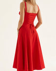 Kim | Corsage-Midikleid mit Statement-Schnitt