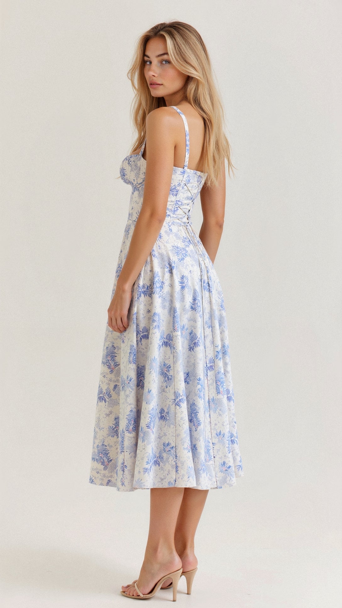 Kim | Corsage-Midikleid mit Statement-Schnitt